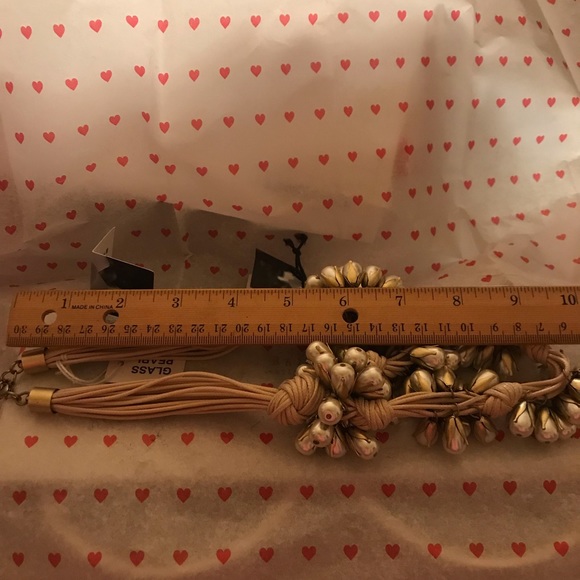 Sale!!😻New Gardenia Handmade Statement Necklace - Picture 5 of 7